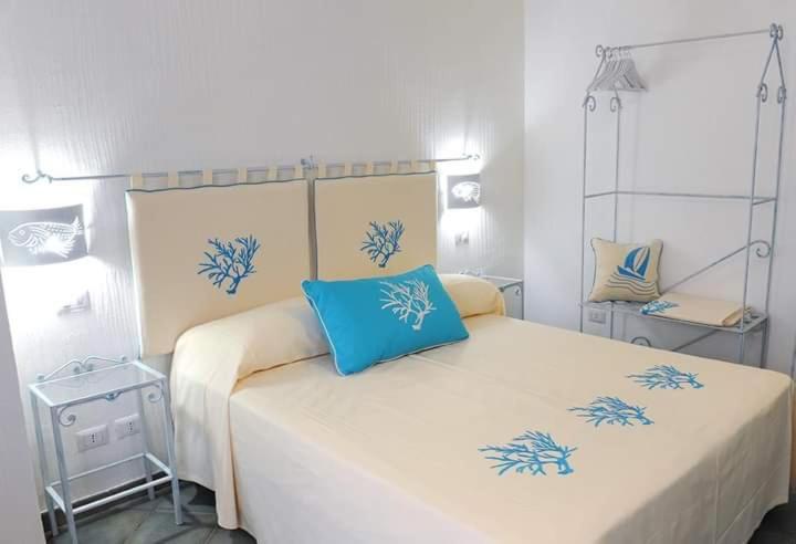 Alghero Sunrise Hotel Стая снимка